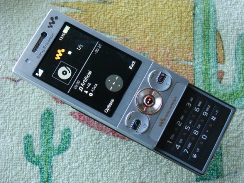 Sony Ericsson W705 - odtwarzacz muzyczny