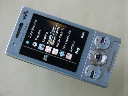 Sony Ericsson W705 - gry