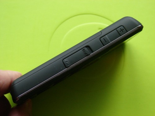 myPhone 1050 simply lewy bok