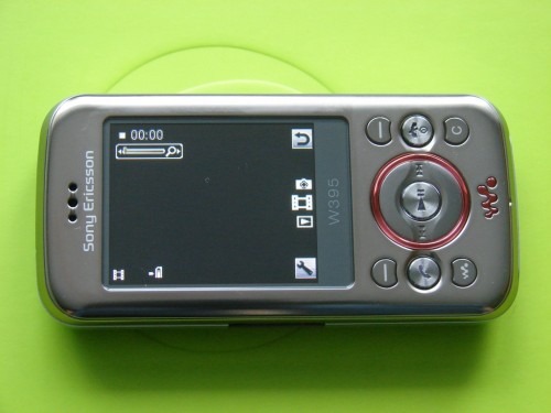Sony Ericsson W395 Walkman video