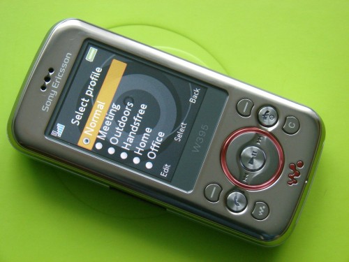 Sony Ericsson W395 Walkman Profile