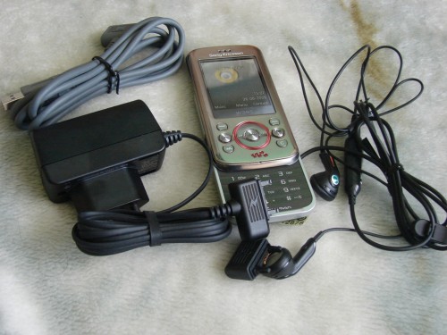 Sony Ericsson W395 Walkman w pudełku