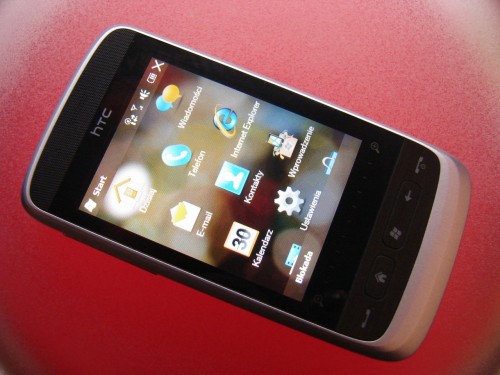 HTC Touch2 - Ikony aplikacji w Windows Mobile 6.5 są uporządkowane w siatce mającej postać plastra miodu