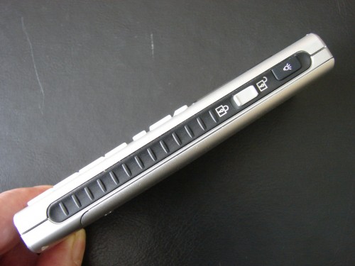 Test myPhone 1040 senior - bok, włącznik latarki, blokada