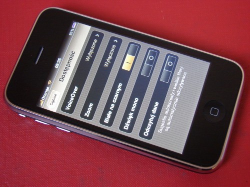 Test iPhone 3G S - odwrócone kolory ekranu