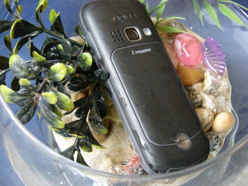 Test Nokia 3720 Classic w wodzie
