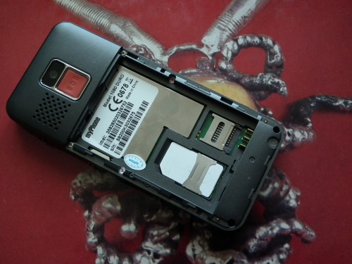 Test myPhone 1080 DURO - gniazdo microSD i karty SIM