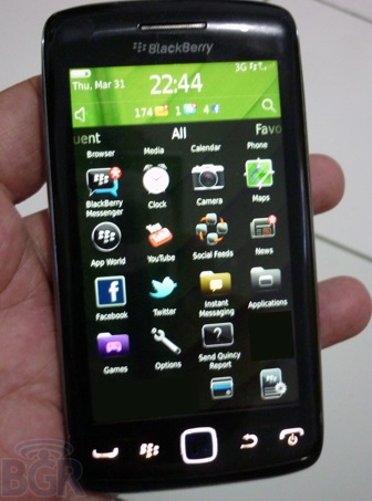 BlackBerry Touch (Monaco/Montana) złapany na zdjęciach