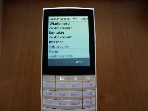 Nokia X3-02: wybór wielkości czcionki