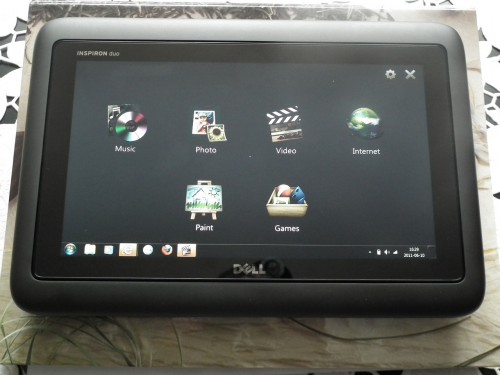 Dell Inspiron duo - kran w pozycji tabletu