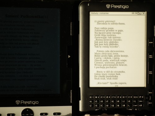 Prestigio Libretto PER3072B - porównanie w słońcu ekran LCD i e-link