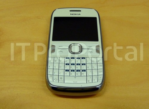 Nokia Asha 302 z QWERTY: pierwsze zdjęcia