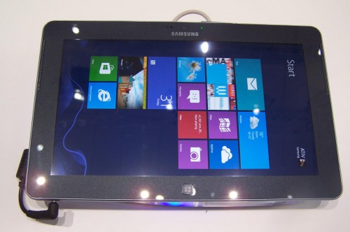 Samsung ATIV Tab, łączy wszystkie funkcjonalności komputera z systemem Windows 8 z zaletami typowymi dla tabletów. 