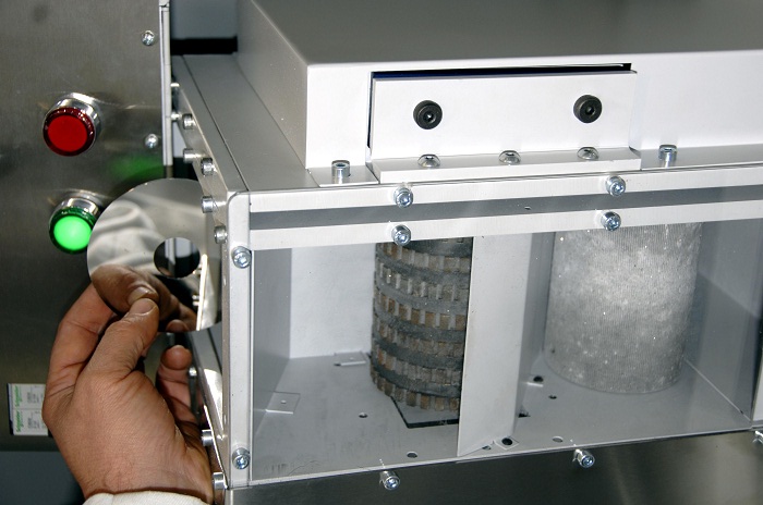 BOSSG - niszczarka do talerzy ceramicznych