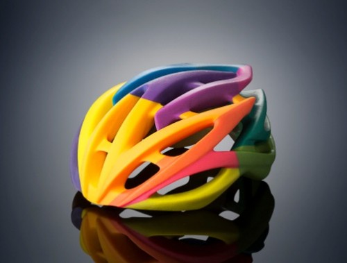 Kolorowy kask rowerowy z drukarki 3D