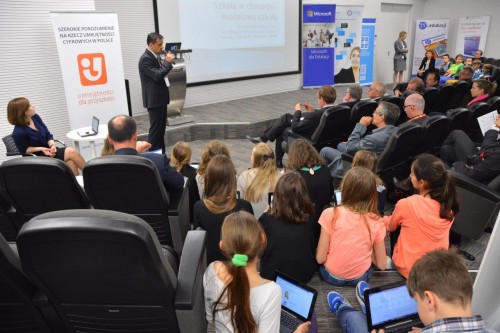Klasa 5a z SP nr 3 w Ząbkach podczas lekcji pokazowej