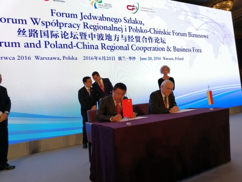 Jim Lu, Senior Vice-President Huawei Technologies i prof. dr hab. Marek Niezgódka, Dyrektor Generalny, ICM UW