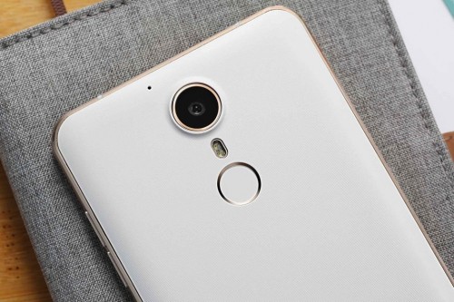 Doogee F7