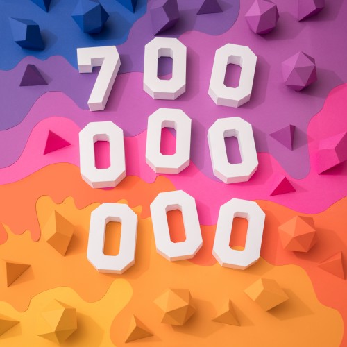 Instagram - 700 mln