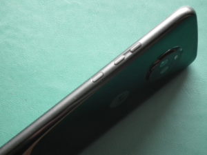 Motorola moto x4