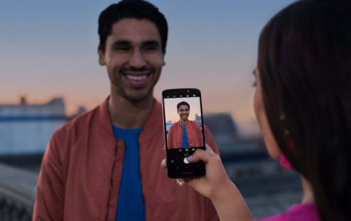 moto e5 pdp fullbleedhalf camera d