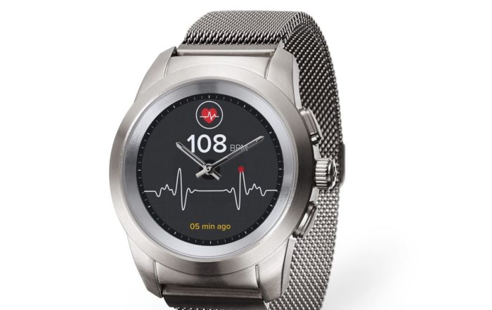 ZeTime Elite Brushed silver Milanese 3.4 view Heart beat