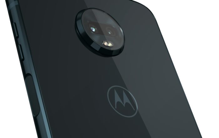 MotoZ3Play   Deep Indigo   Camera Detail