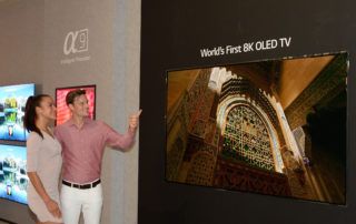 LGE 8K OLED 01
