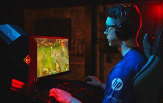 OMEN by HP Illuminar 2
