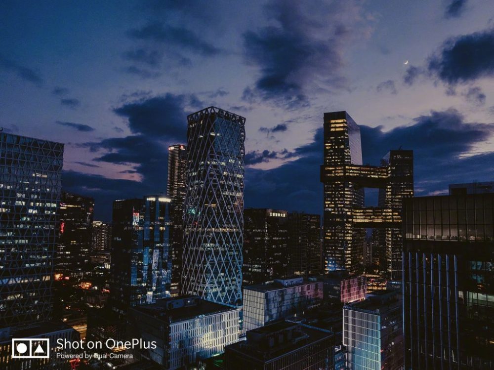 Firma OnePlus pokazała, jak robi zdjęcia w nocy smartfon OnePlus 6T