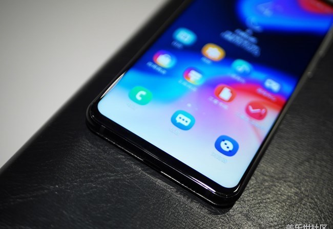 Samsung Galaxy A8s