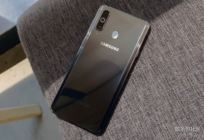 Samsung Galaxy A8s