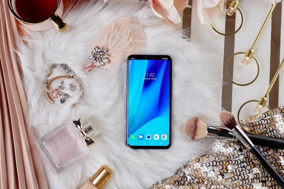 LG V40 ThinQ debiutuje w Polsce. Pięć aparatów, sztuczna inteligencja i najlepsza jakość dźwięku