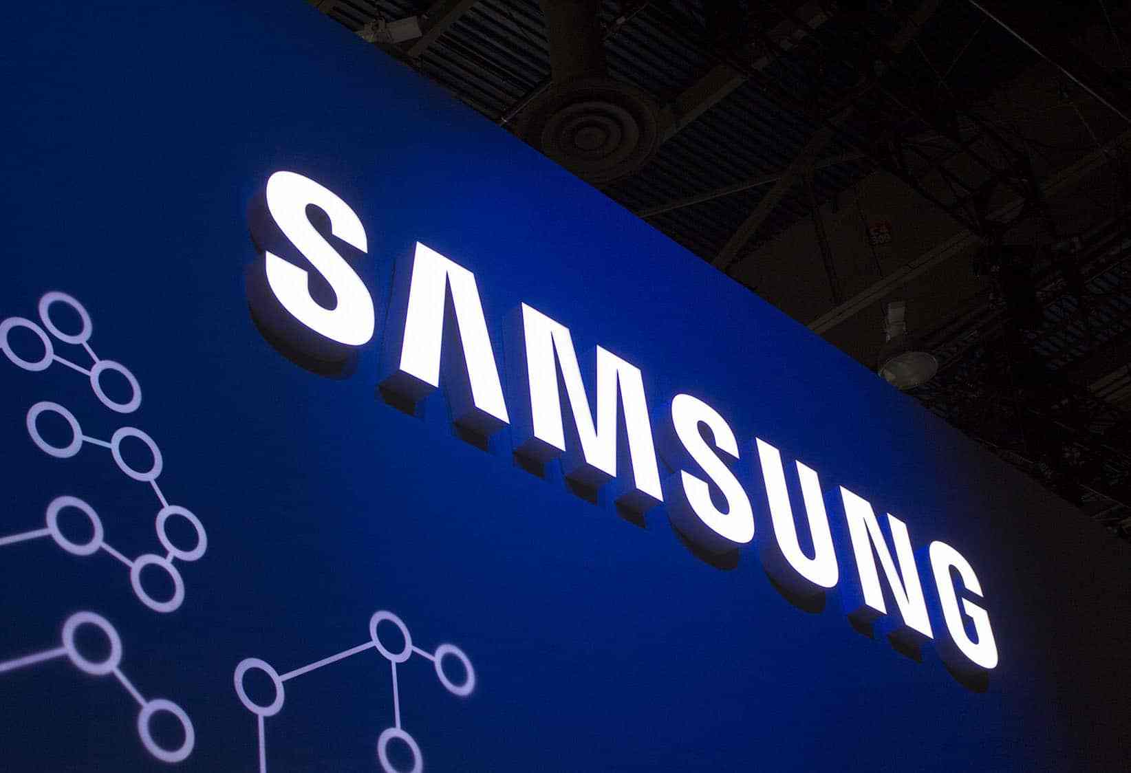 samsung logo Infolinia Samsung dostępna 24/7