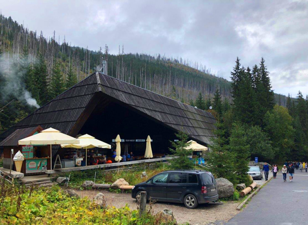 W ubiegłym tygodniu T-mobile uruchomił  stację przy Polanie Włosienica, na trasie do jednego z najbardziej znanych tatrzańskich miejsc - Morskiego Oka.