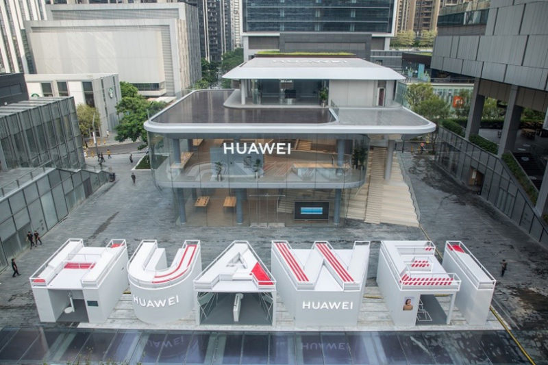 Centrum innowacyjnych technologii Huawei – pierwszy flagowy sklep marki otwarty w Shenzhen
