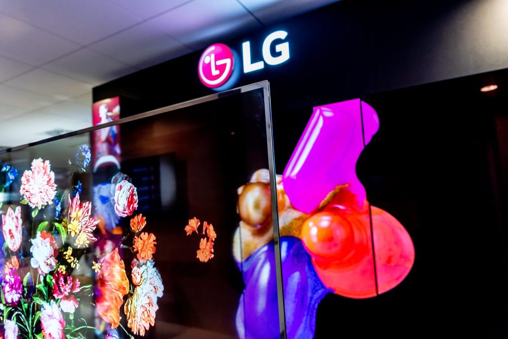 Transparentna przyszłość - innowacyjny T-OLED LG jest już w Polsce