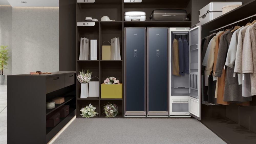 Cloak Room 1024x576