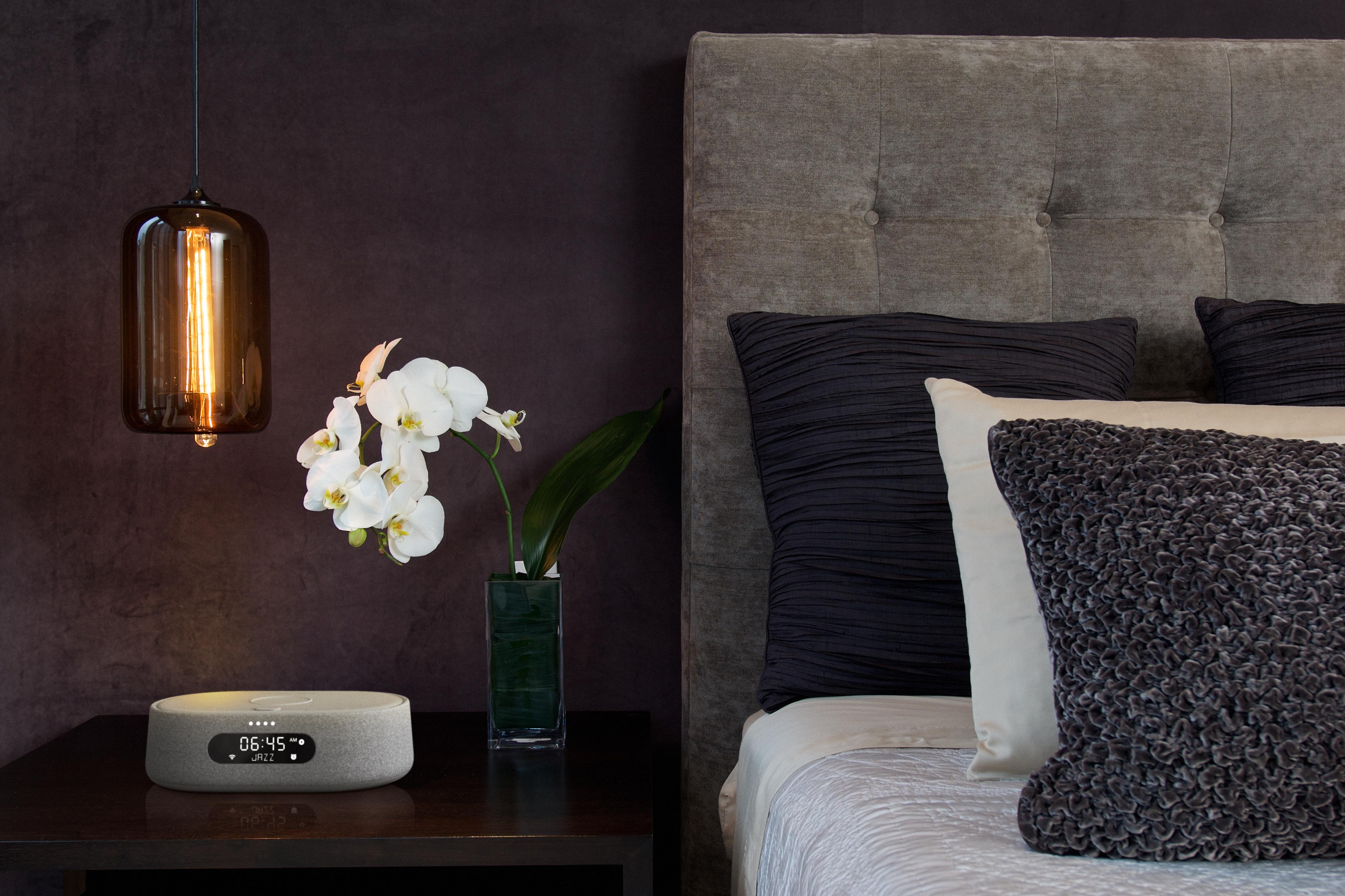 HK Citation OASIS Lifestyle Image Bedside 02 Grey