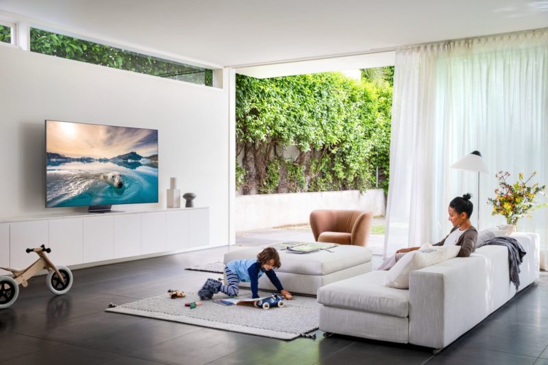 QLED Q95T w szerokiej sprzedaży - telewizor, który przyciąga każde spojrzenie