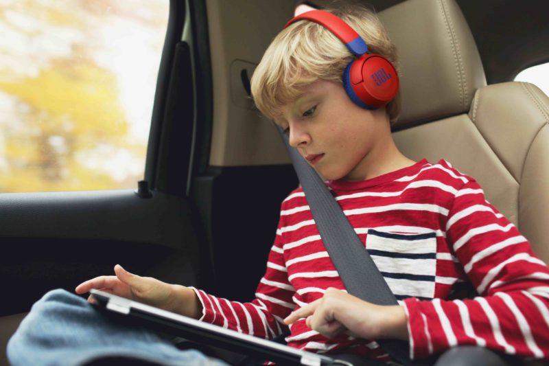 JBL Jr 310 BT – bezprzewodowe słuchawki nauszne dla dzieci