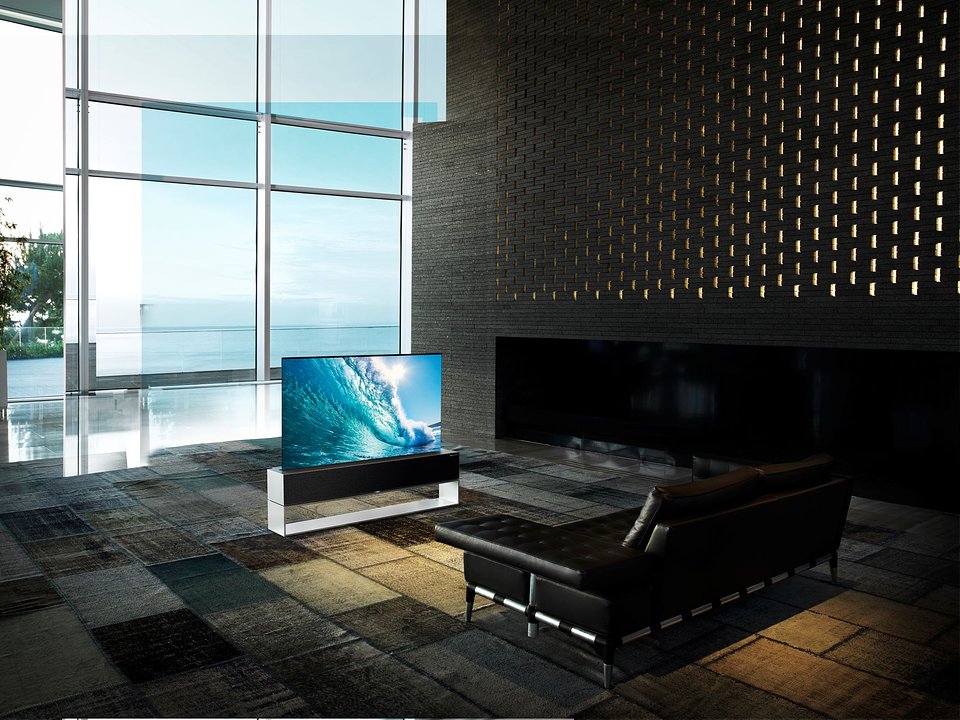 Epokowy debiut rewelacyjnego telewizora LG OLED ze zwijanym ekranem