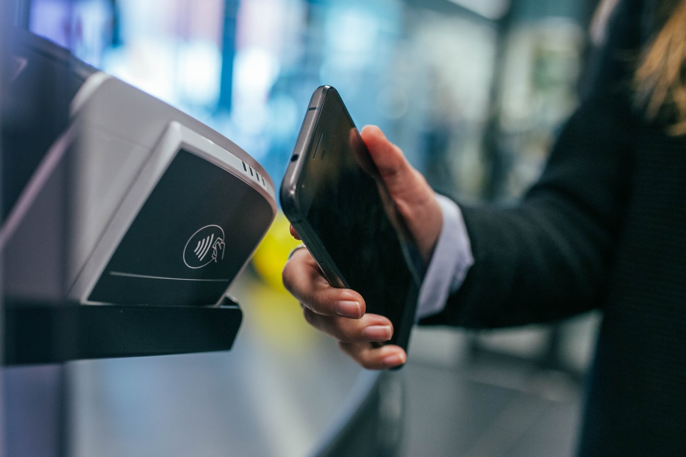 W Santander Bank Polska – Google Pay powyżej 100 zł bez PIN na terminalu