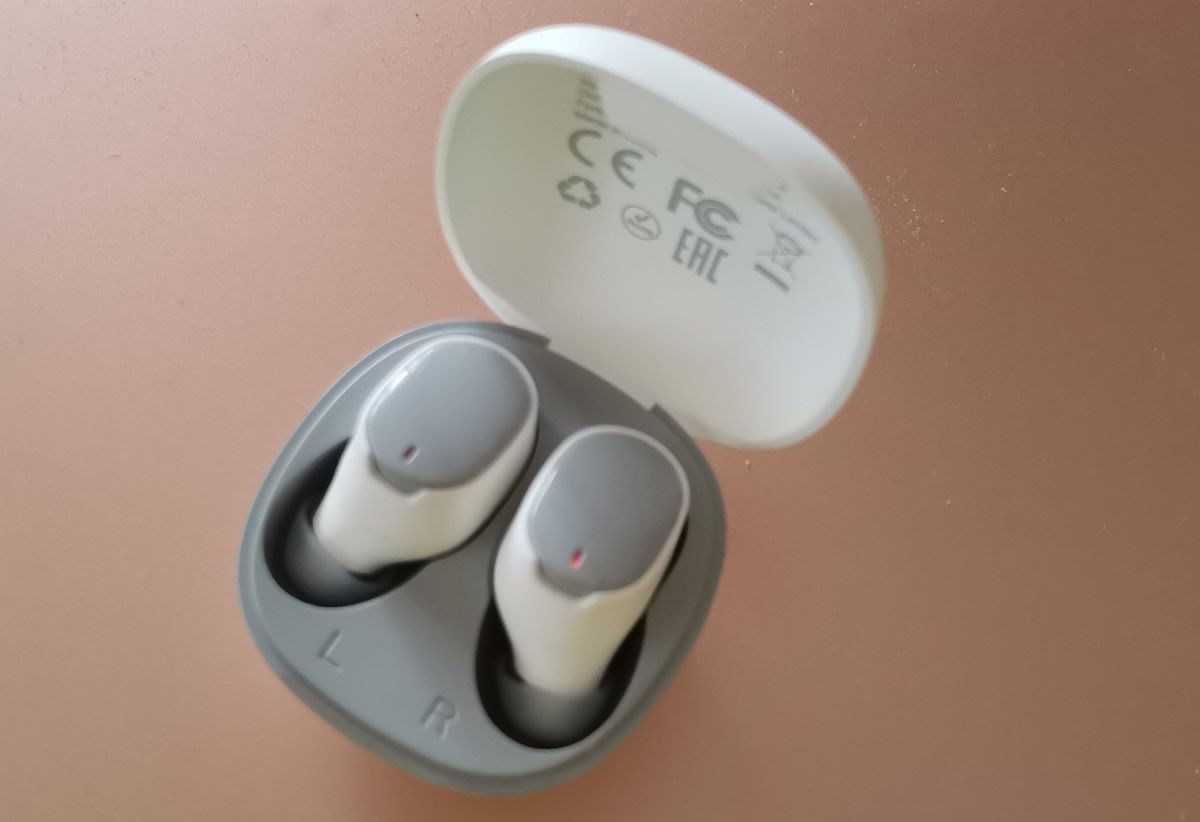 htc earbuds 1
