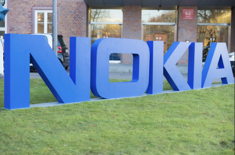 Nokia zredukuje o połowę zużycie energii swoich stacji bazowych 5G do 2023 r.