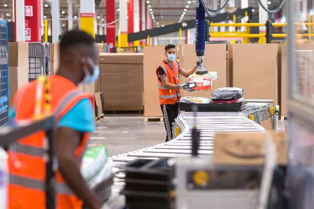 Amazon ogłasza otwarcie Europejskiego Laboratorium Innowacji, gdzie będzie rozwijać nowe technologie wspierające pracowników