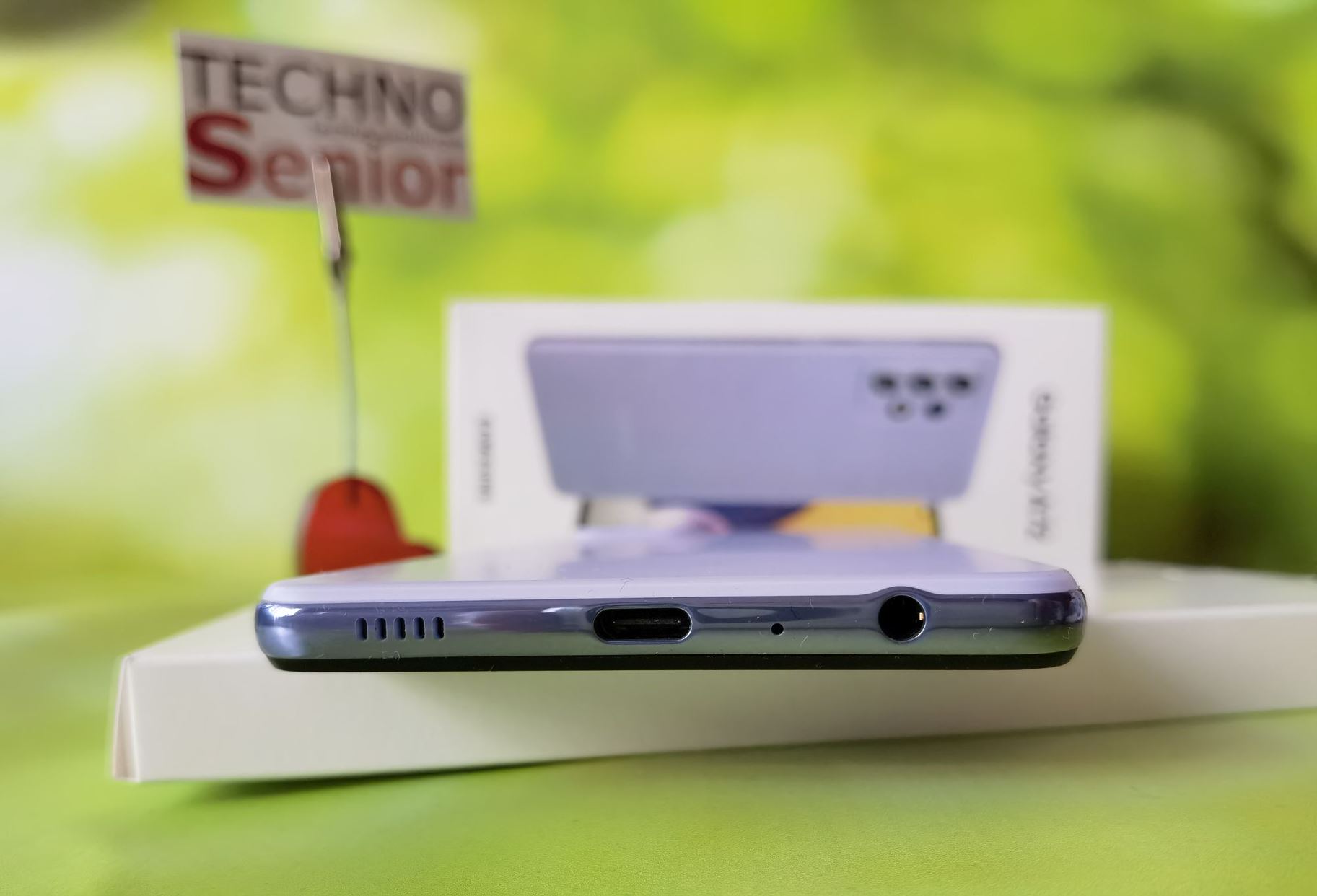 Samsung Galaxy A72   018