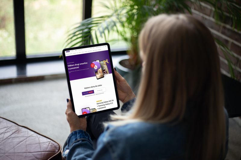 atrakcyjne promocje w play na koniec wakacji 2 