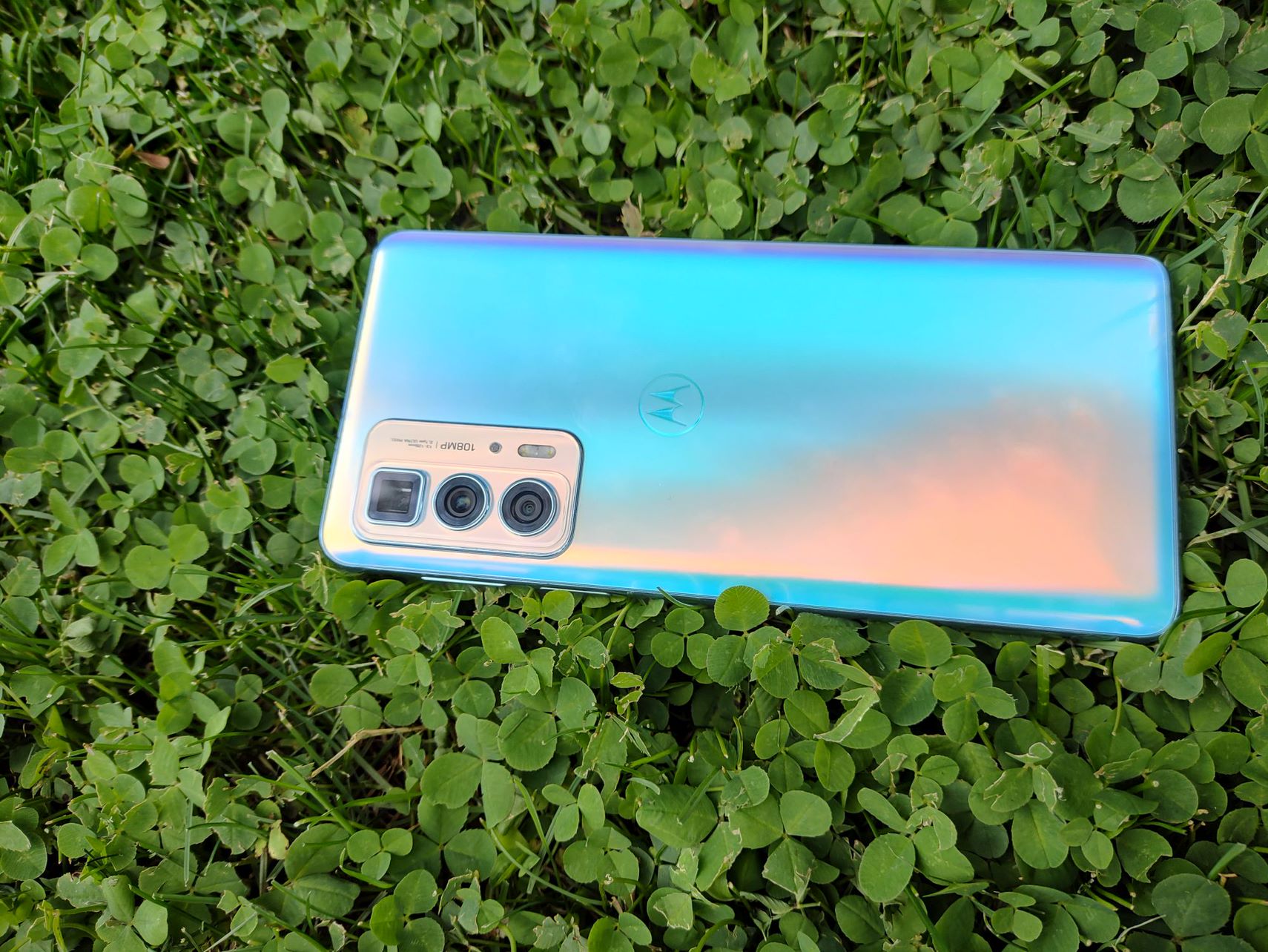 Motorola Edge 20pro   011