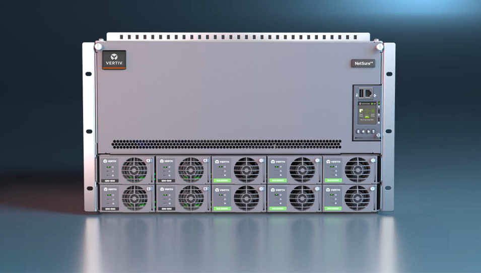 Vertiv, globalny dostawca krytycznej infrastruktury cyfrowej i rozwiązań zapewniających ciągłość działania, zaprezentował rodzinę przetwornic Vertiv™ NetSure™. Są to wyposażone w zespół akumulatorów, zajmujące niewiele miejsca urządzenia w obudowie typu sub-rack, które zapewniają zasilanie podłączonych odbiorników prądem stałym i przemiennym.